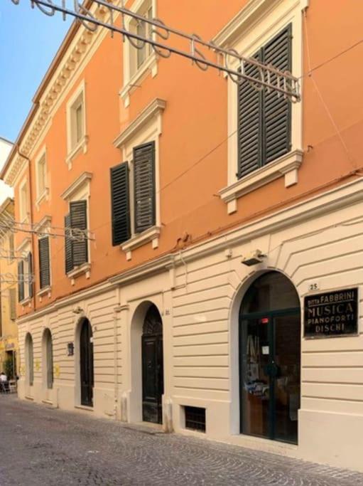 Appartamento Centro Storico Nuovo E Ristrutturato Pesaro Exterior foto